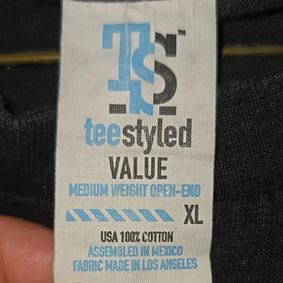 Selena & Tupac Black Graphic Tee - Picture 5 of 5